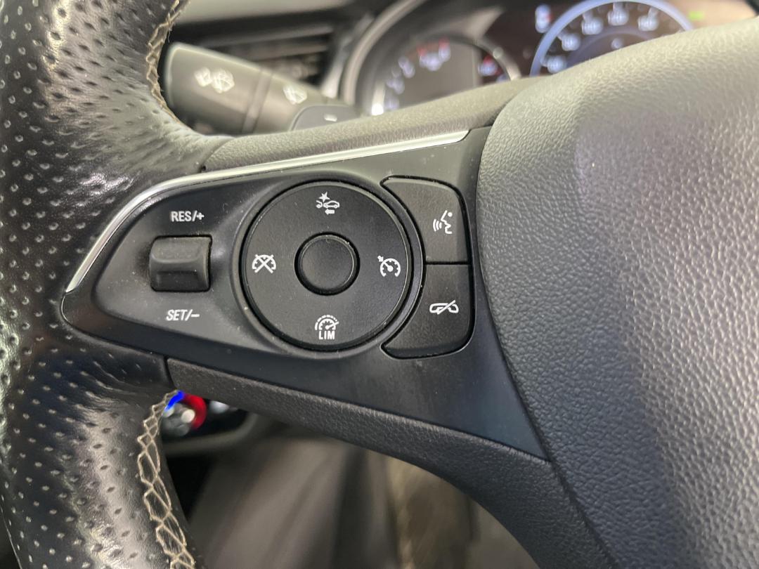 Photo '23' of Holden Commodore RS-V Photo '23' of Holden Commodore RS-V