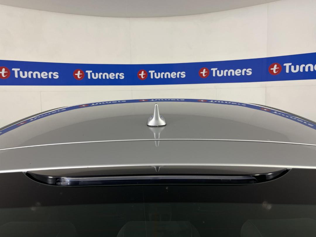 Photo '29' of Holden Commodore RS-V Photo '29' of Holden Commodore RS-V