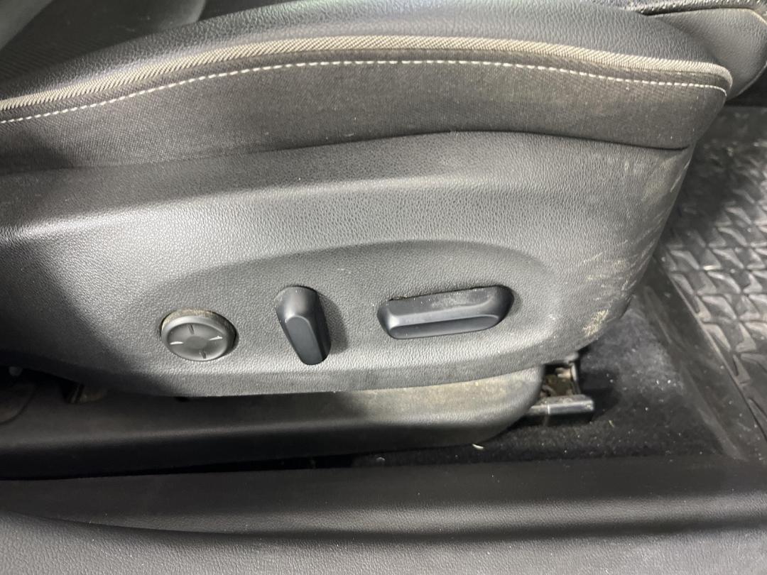 Photo '27' of Holden Commodore RS-V Photo '27' of Holden Commodore RS-V