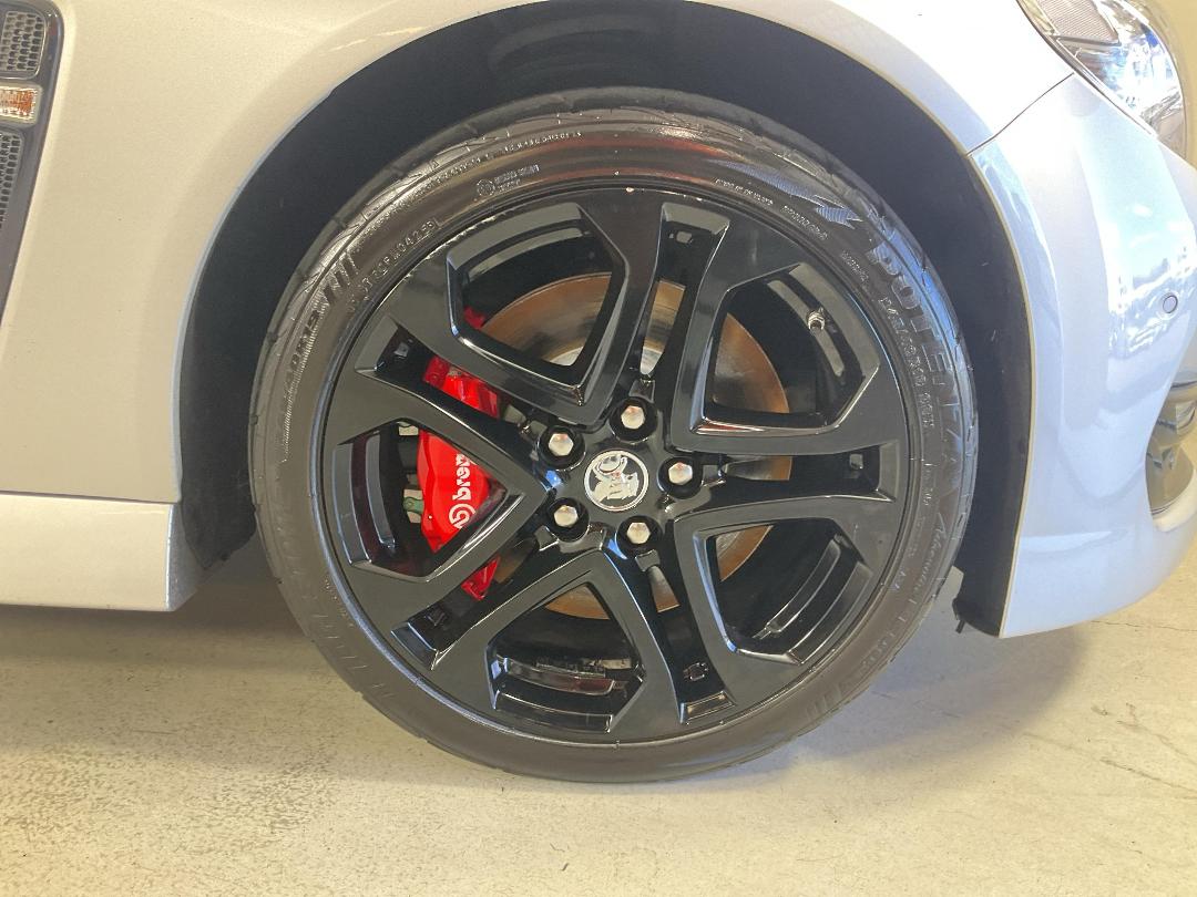 Photo '9' of Holden Commodore Photo '9' of Holden Commodore