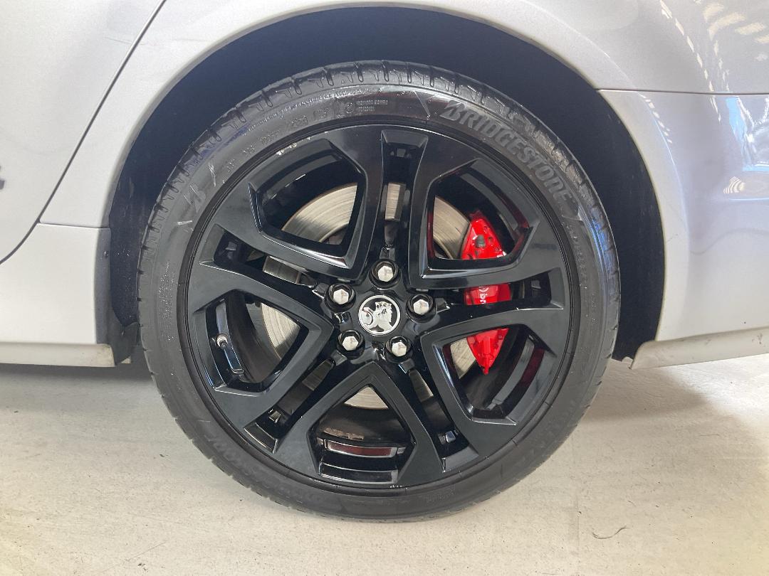 Photo '11' of Holden Commodore Photo '11' of Holden Commodore