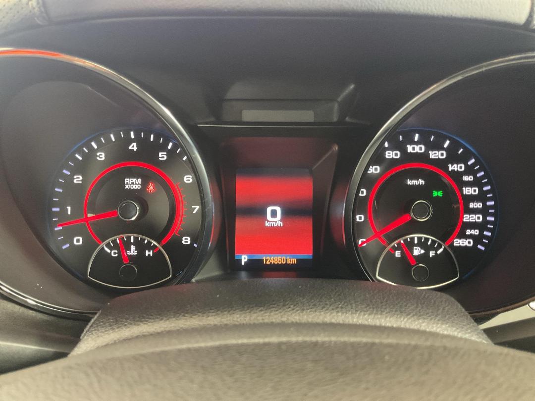 Photo '21' of Holden Commodore Photo '21' of Holden Commodore