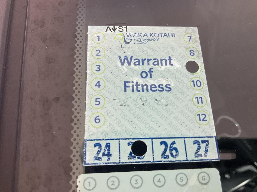 Photo '23' of Holden Commodore Photo '23' of Holden Commodore