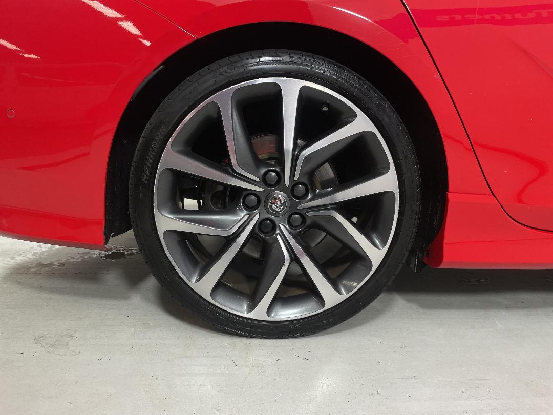 Photo '12' of Holden Commodore Photo '12' of Holden Commodore