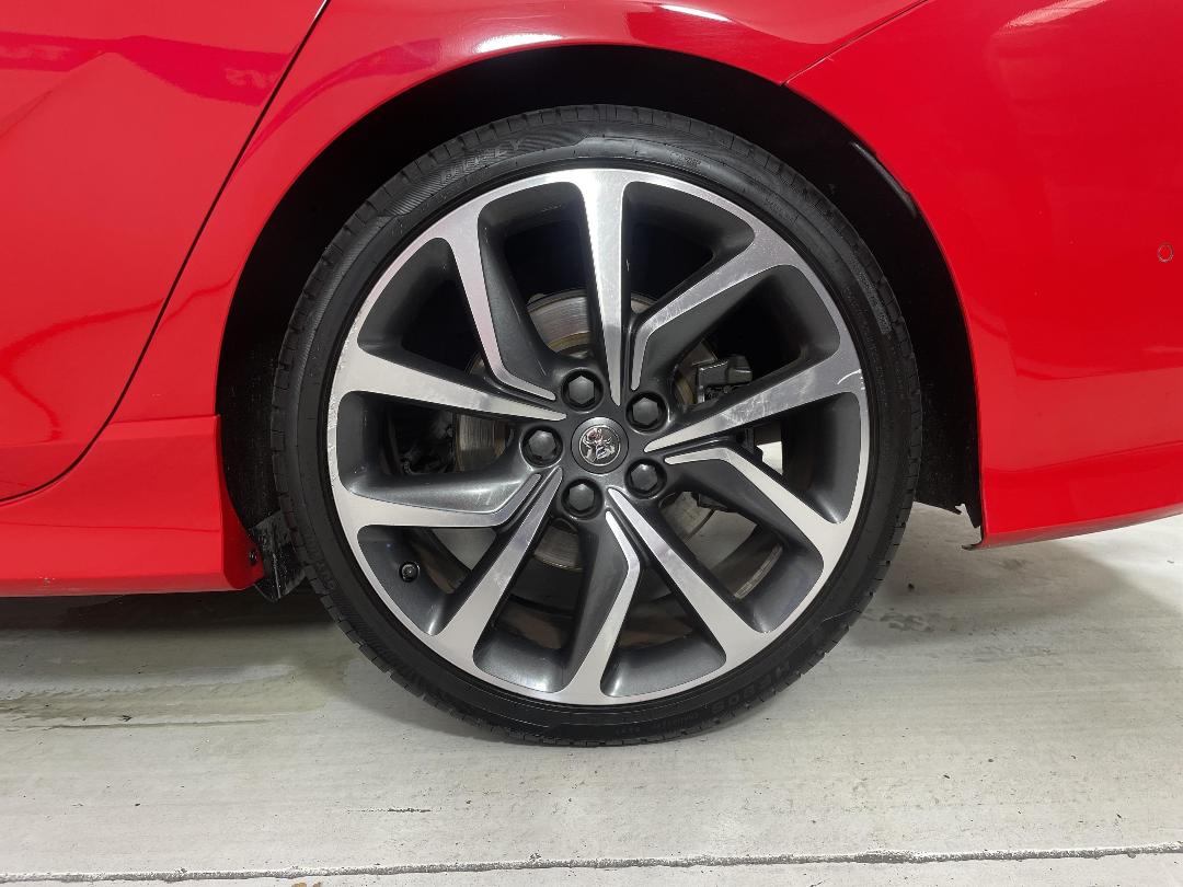 Photo '11' of Holden Commodore Photo '11' of Holden Commodore