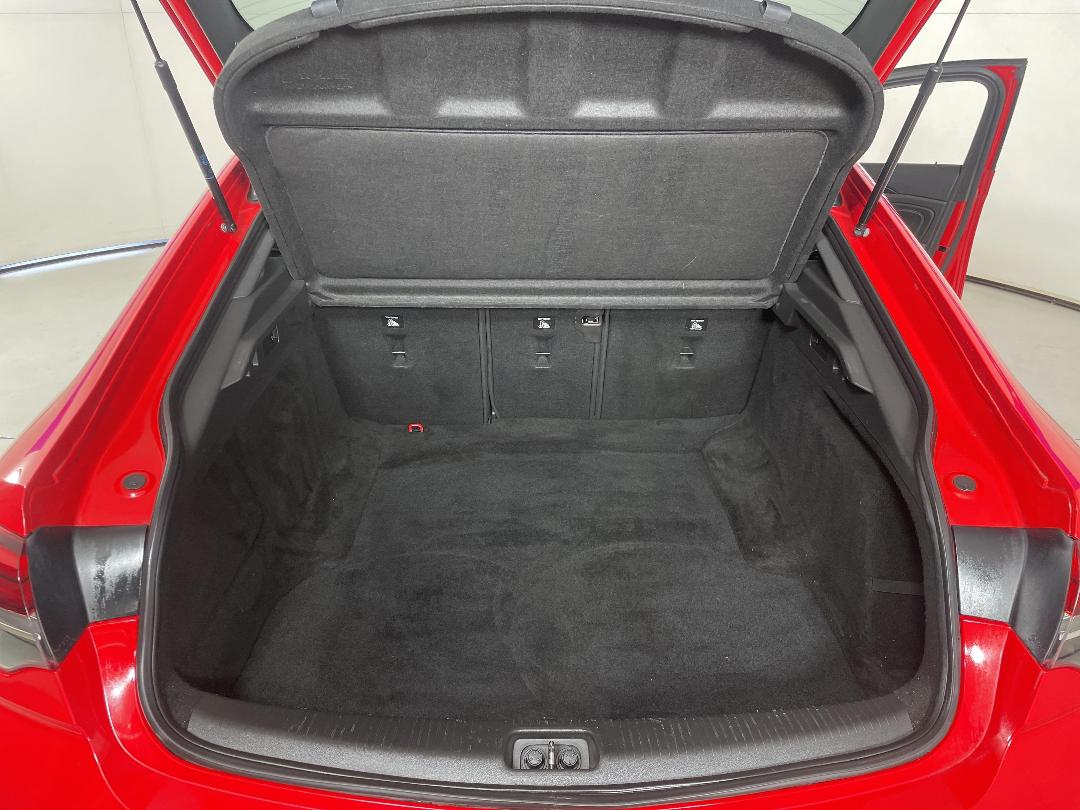 Photo '14' of Holden Commodore Photo '14' of Holden Commodore