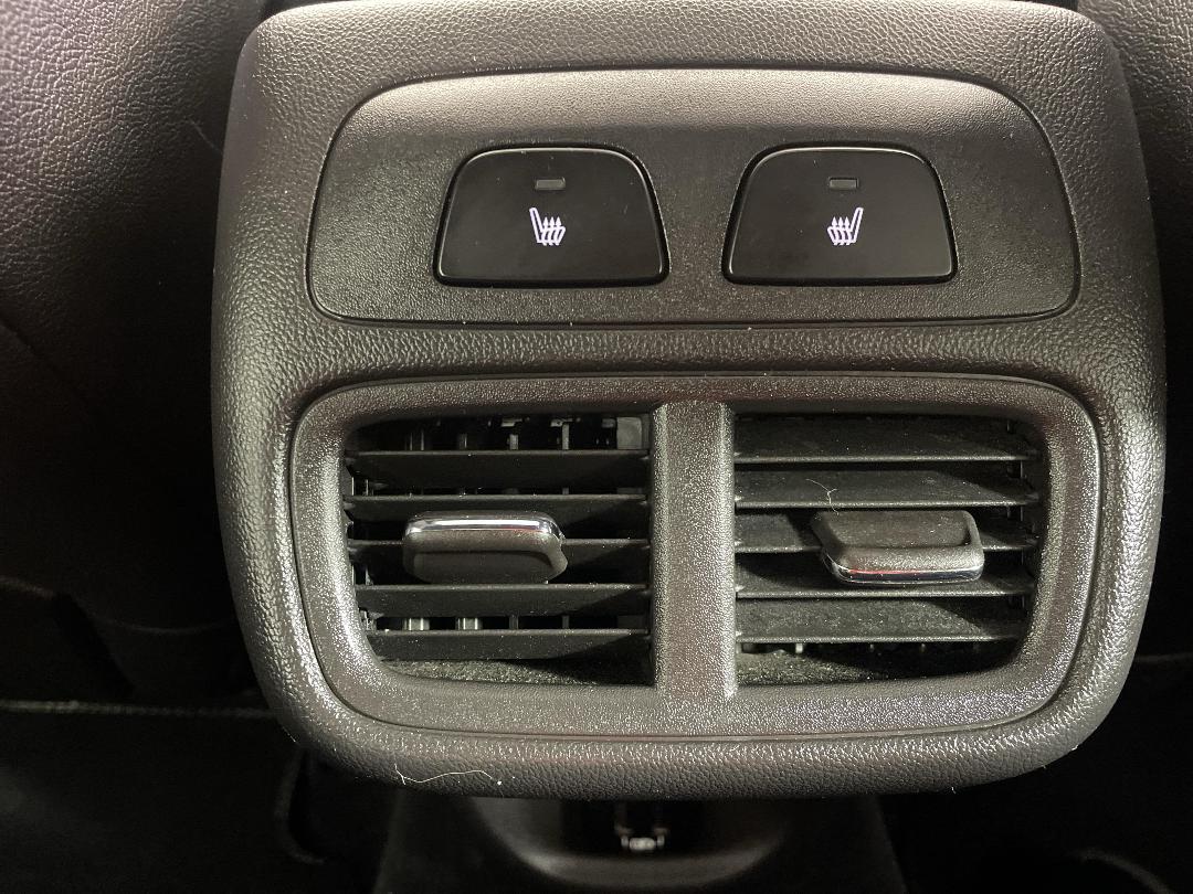 Photo '24' of Holden Commodore Photo '24' of Holden Commodore