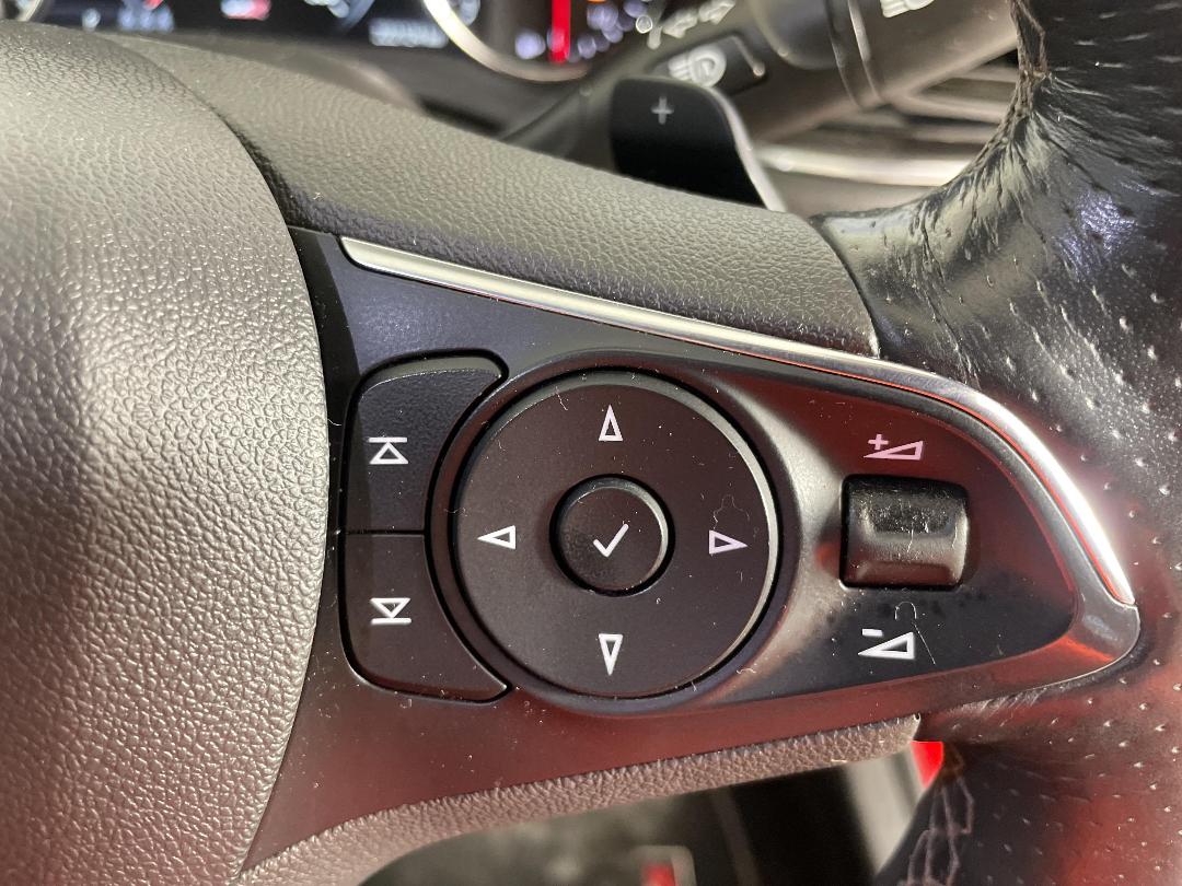 Photo '27' of Holden Commodore Photo '27' of Holden Commodore