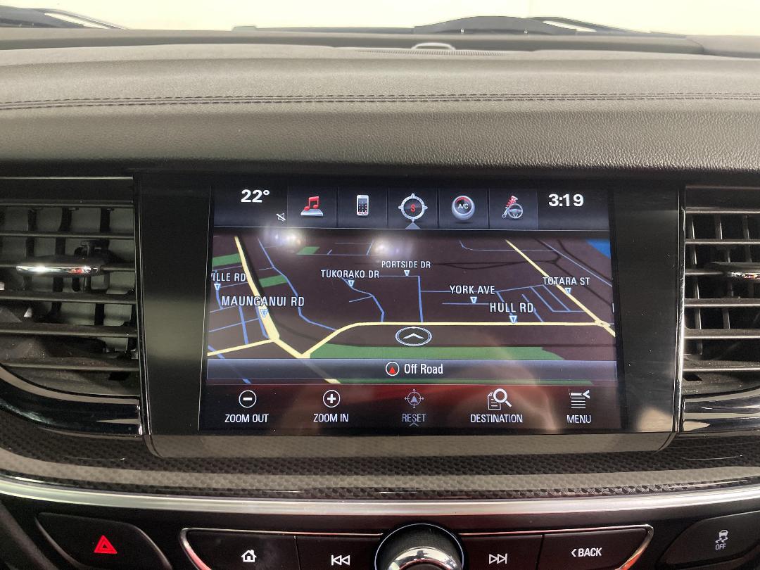 Photo '30' of Holden Commodore Photo '30' of Holden Commodore