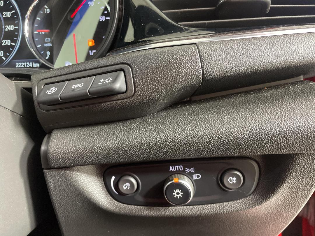 Photo '26' of Holden Commodore Photo '26' of Holden Commodore