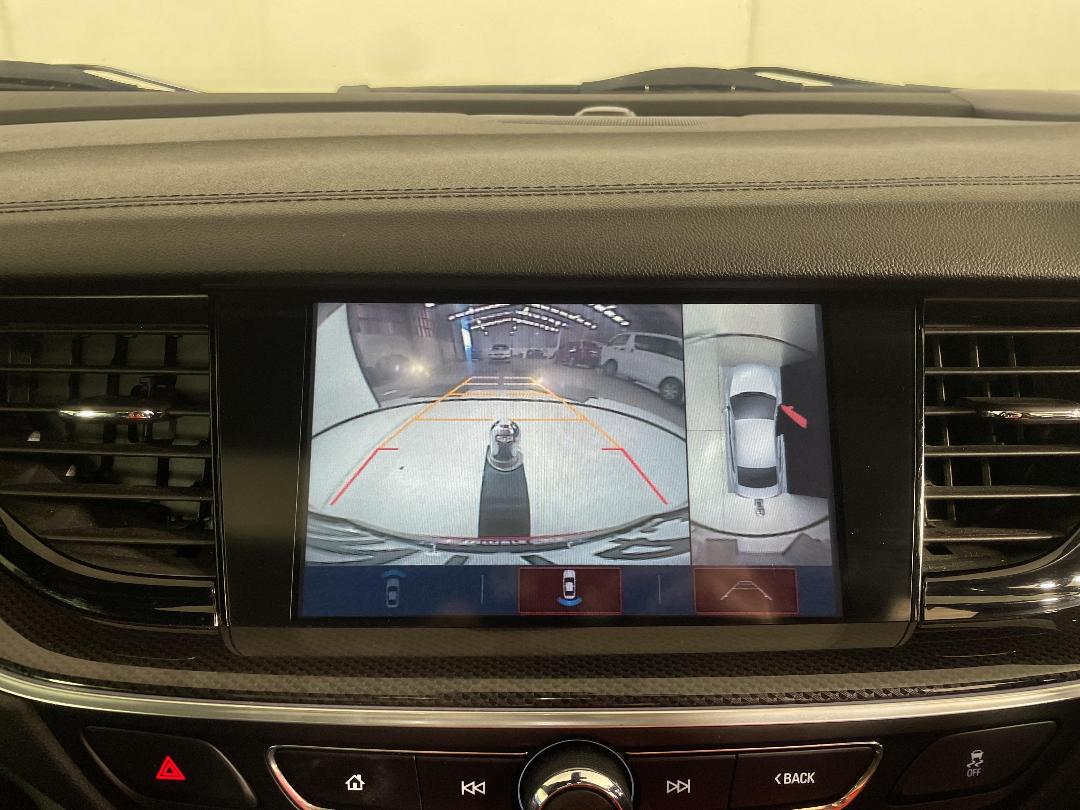 Photo '31' of Holden Commodore Photo '31' of Holden Commodore