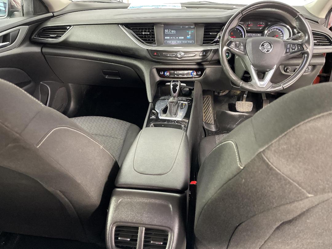 Photo '17' of Holden Commodore