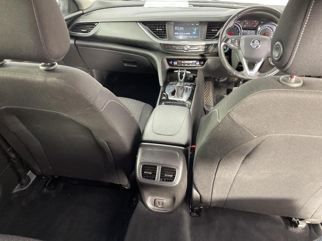 Photo '18' of Holden Commodore