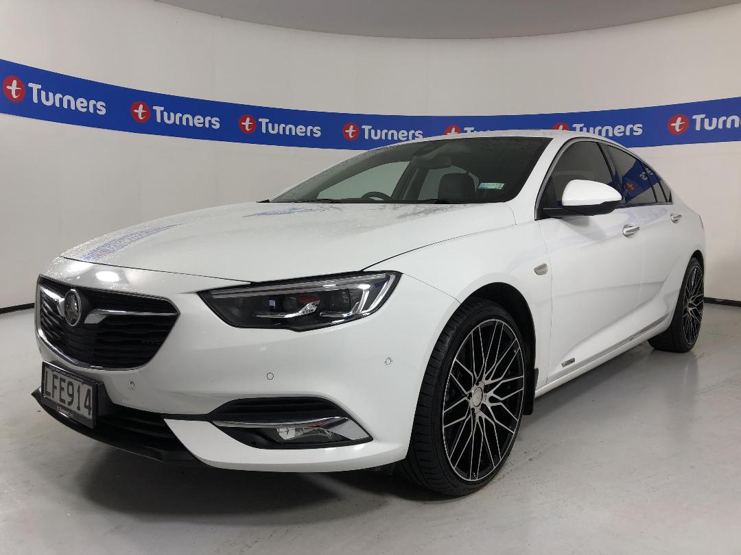 Photo '4' of Holden Commodore