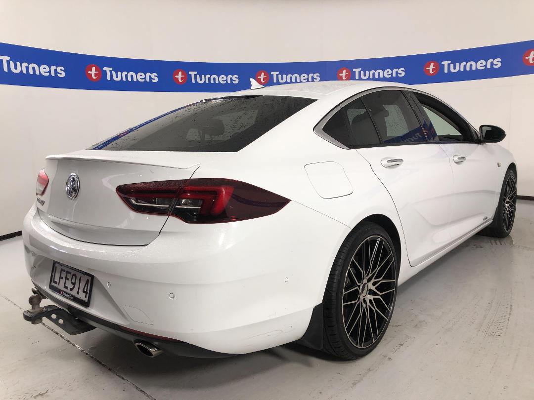 Photo '7' of Holden Commodore