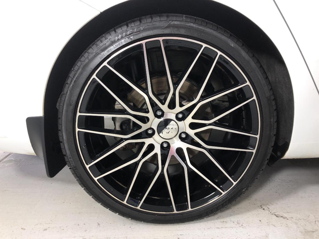 Photo '12' of Holden Commodore