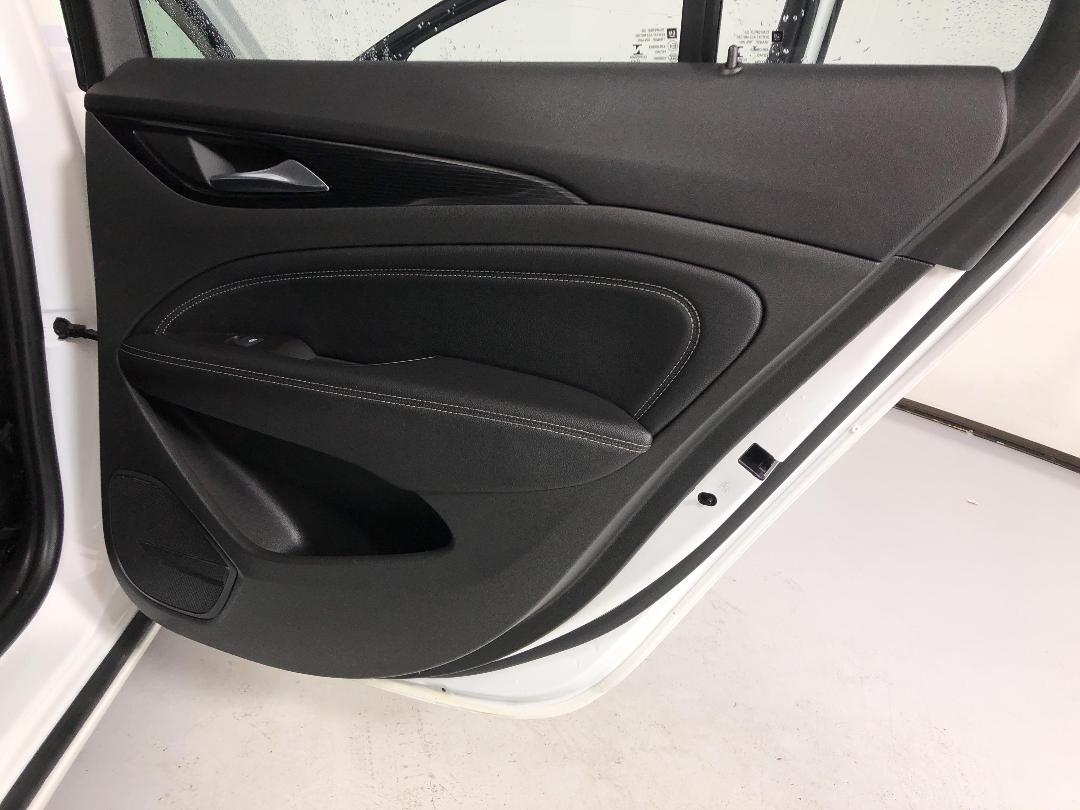 Photo '19' of Holden Commodore