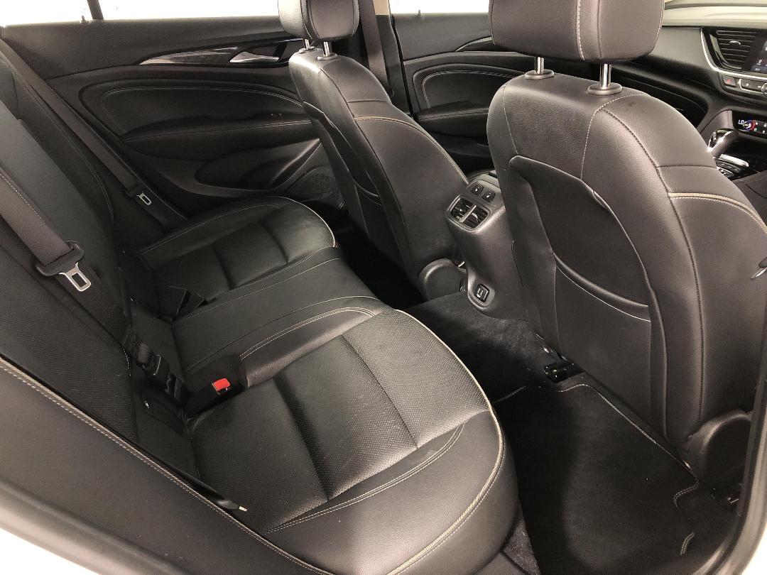 Photo '20' of Holden Commodore