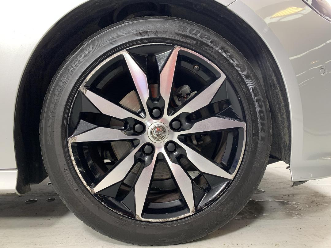 Photo '9' of Holden Commodore Photo '9' of Holden Commodore