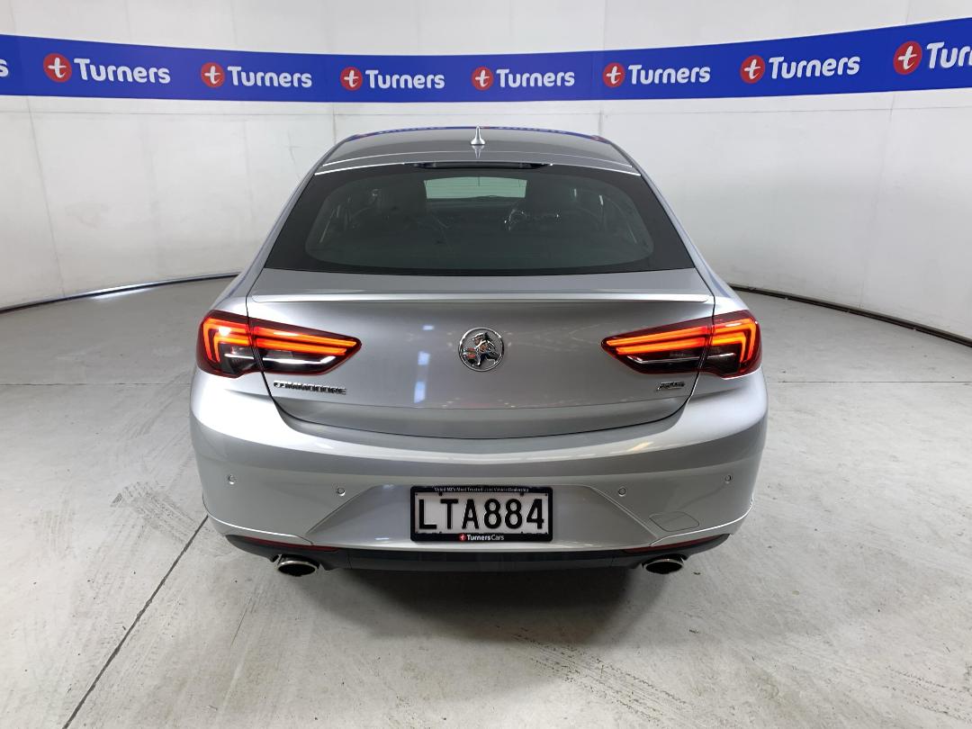 Photo '6' of Holden Commodore Photo '6' of Holden Commodore