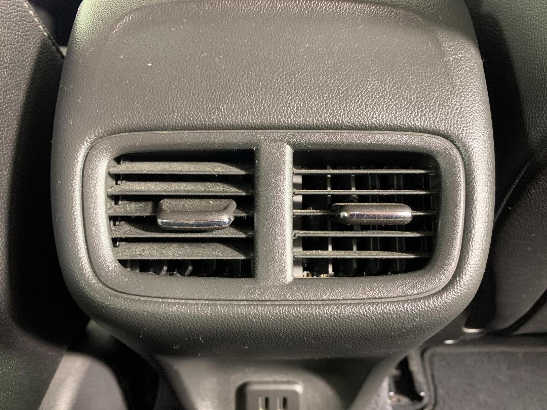 Photo '23' of Holden Commodore Photo '23' of Holden Commodore