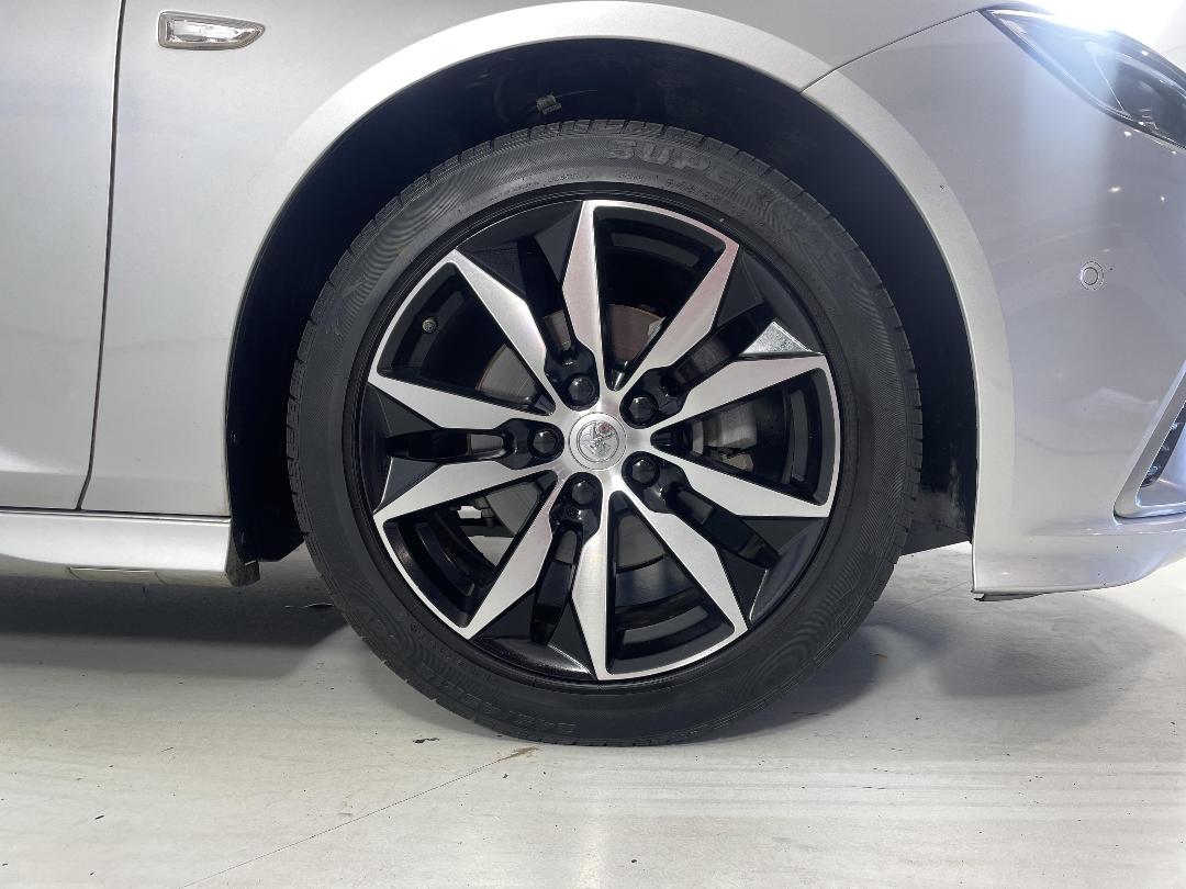 Photo '9' of Holden Commodore