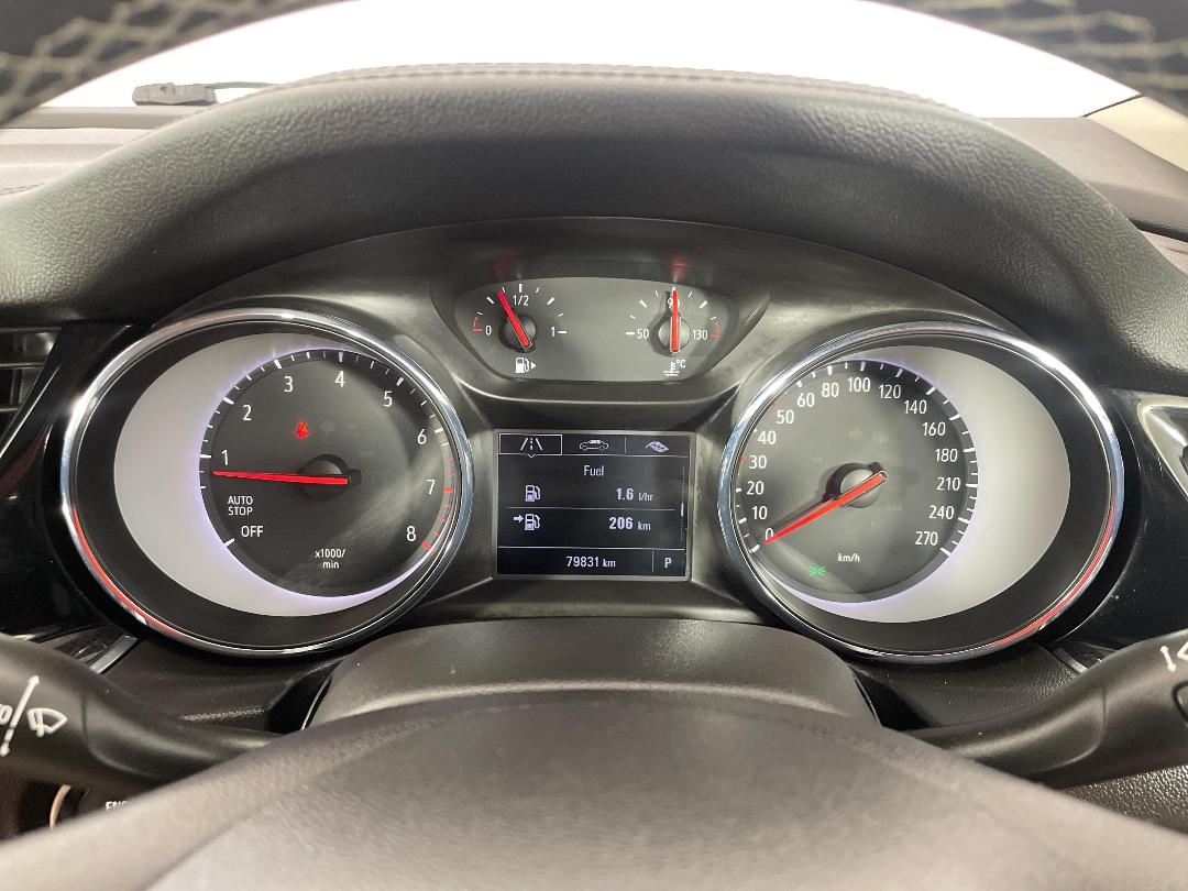 Photo '21' of Holden Commodore