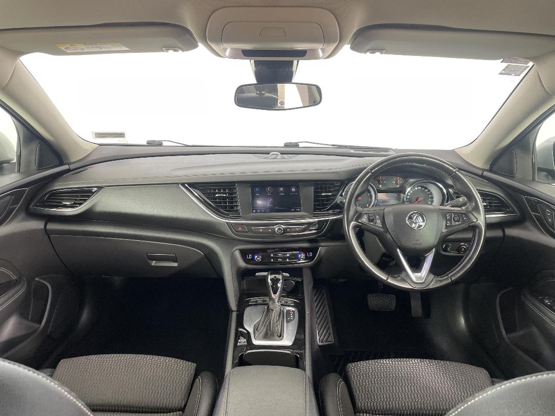 Photo '17' of Holden Commodore