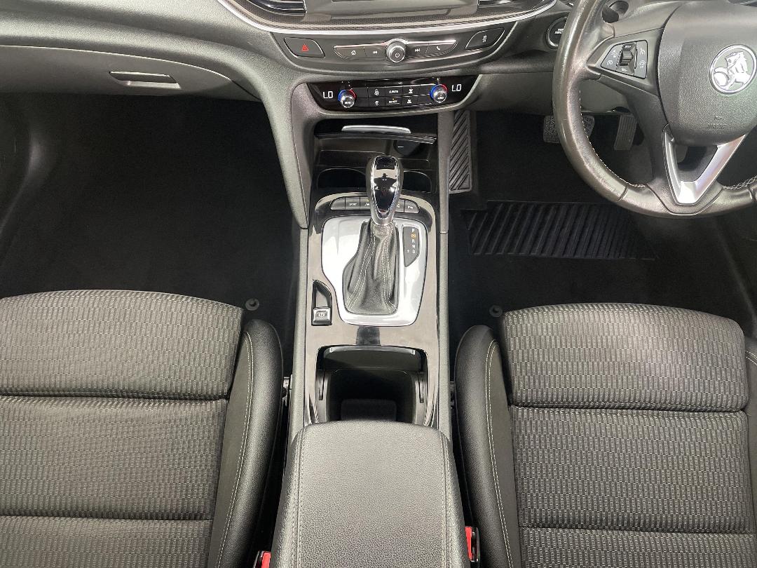 Photo '18' of Holden Commodore