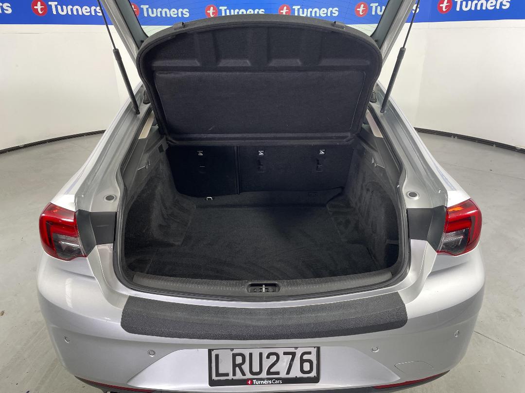 Photo '14' of Holden Commodore