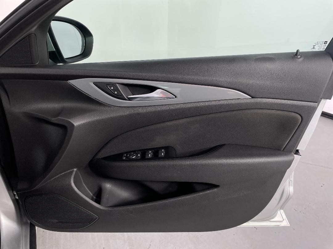 Photo '15' of Holden Commodore