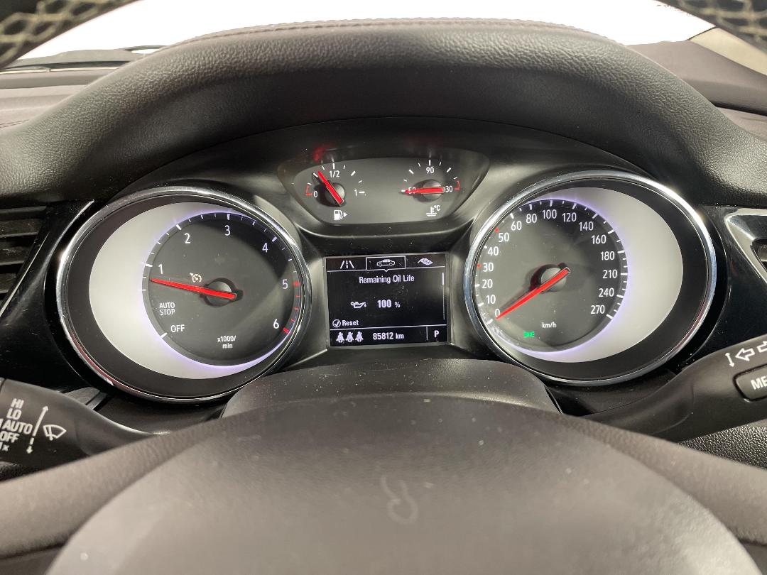 Photo '21' of Holden Commodore