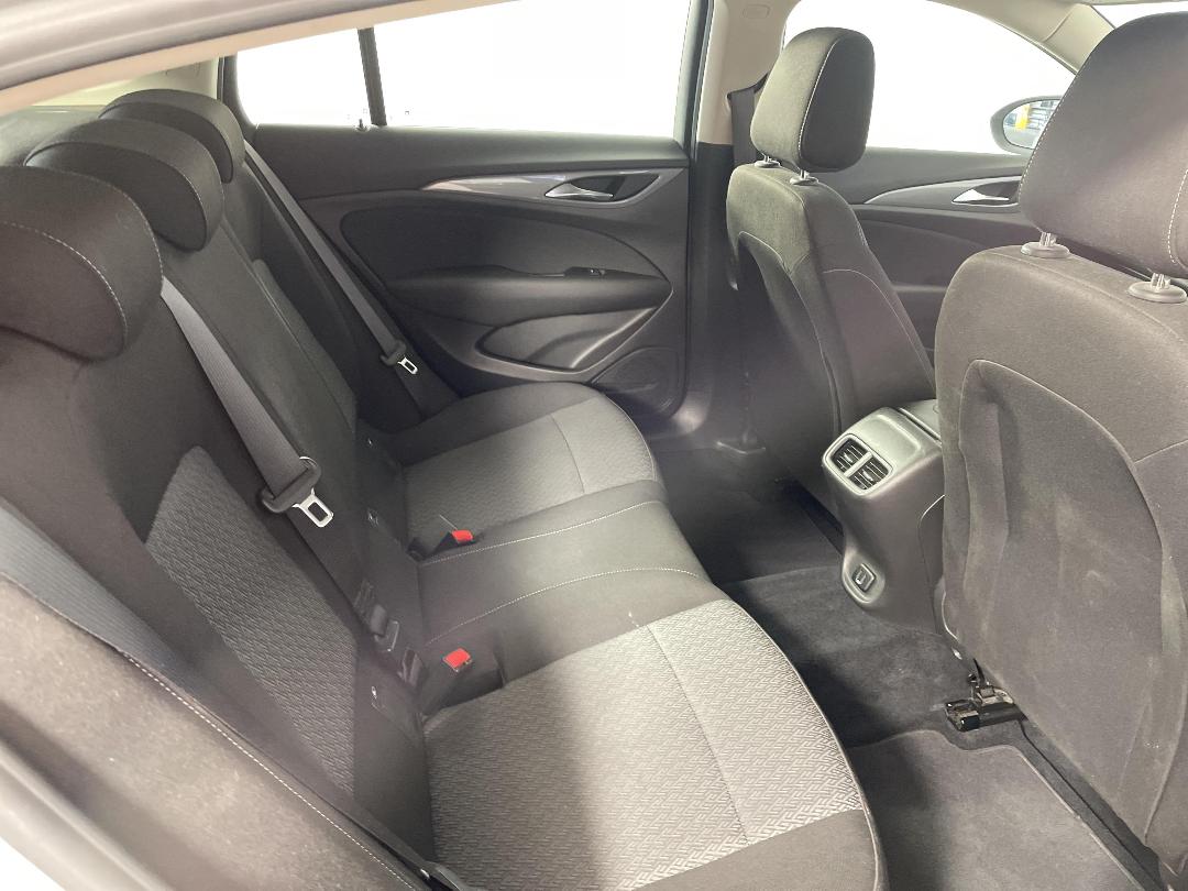 Photo '20' of Holden Commodore