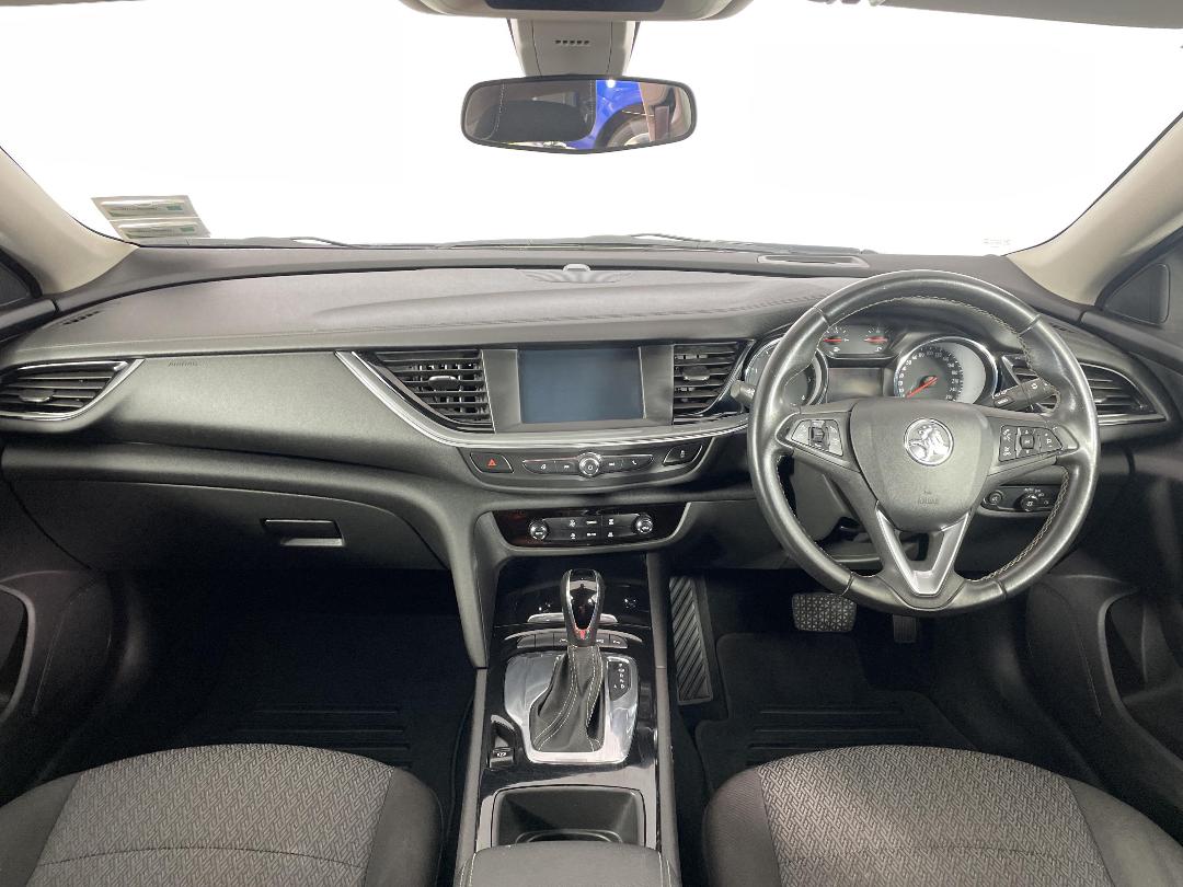 Photo '17' of Holden Commodore