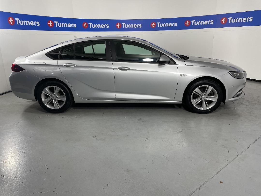 Photo '23' of Holden Commodore