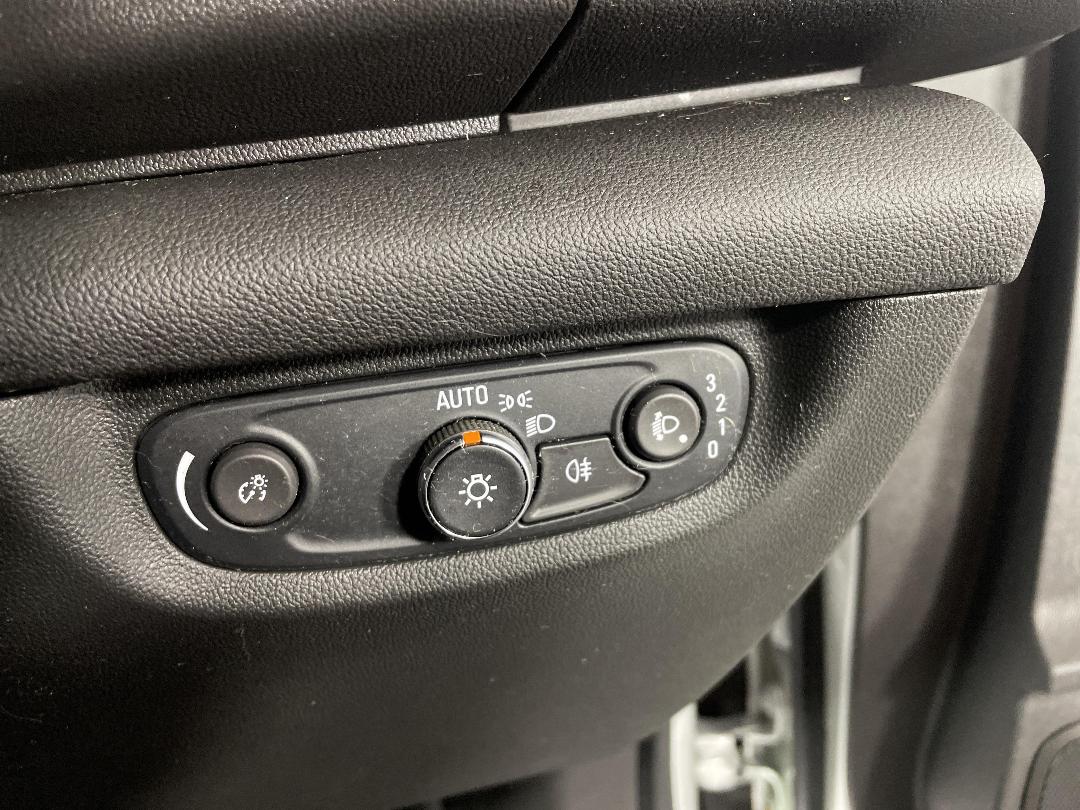 Photo '27' of Holden Commodore