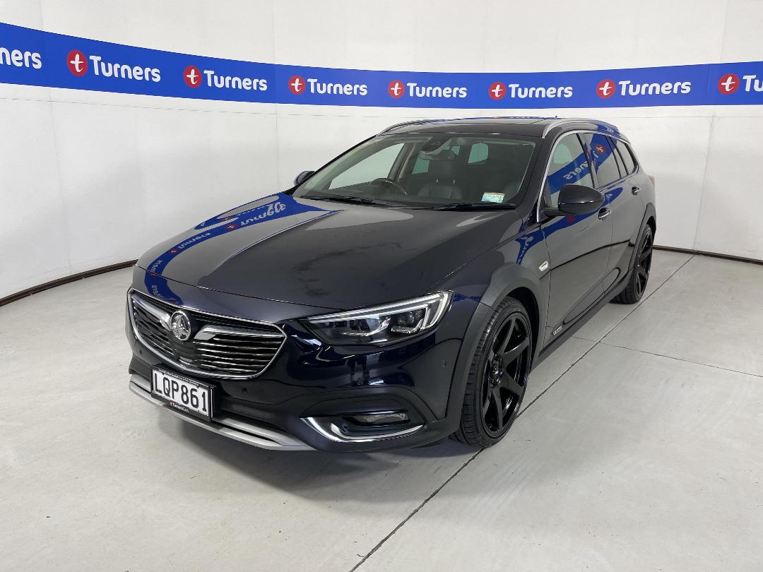 Photo '4' of Holden Commodore Photo '4' of Holden Commodore