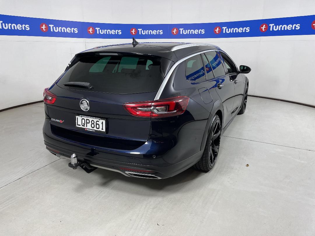 Photo '7' of Holden Commodore Photo '7' of Holden Commodore