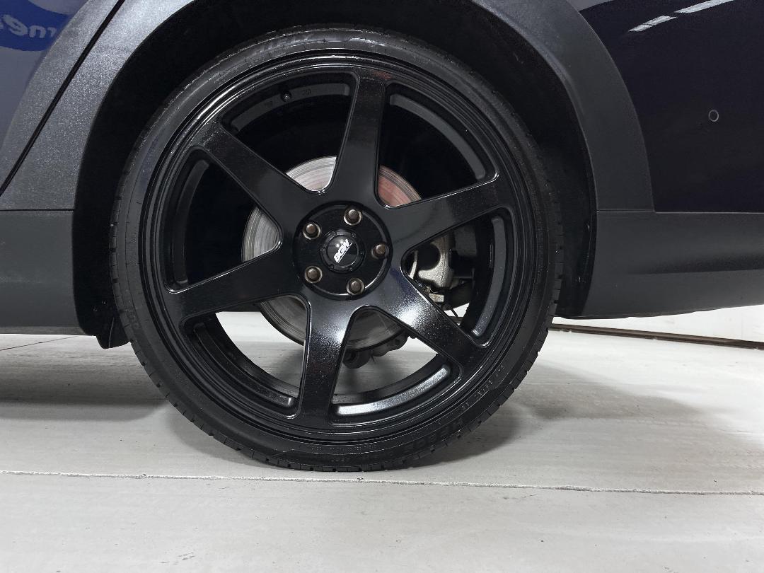 Photo '11' of Holden Commodore Photo '11' of Holden Commodore