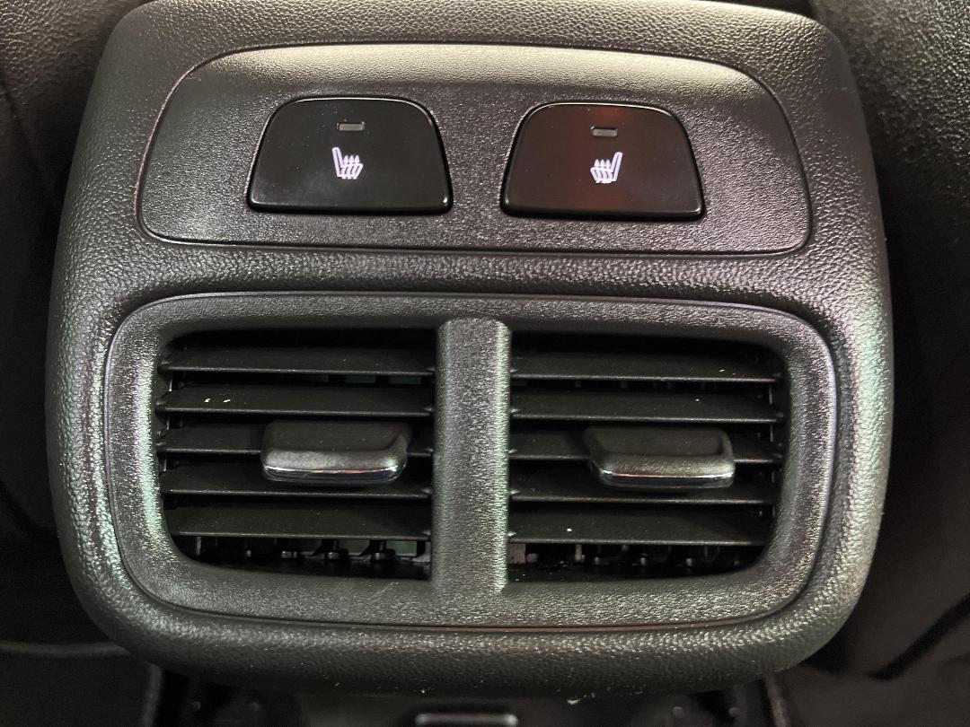 Photo '23' of Holden Commodore Photo '23' of Holden Commodore