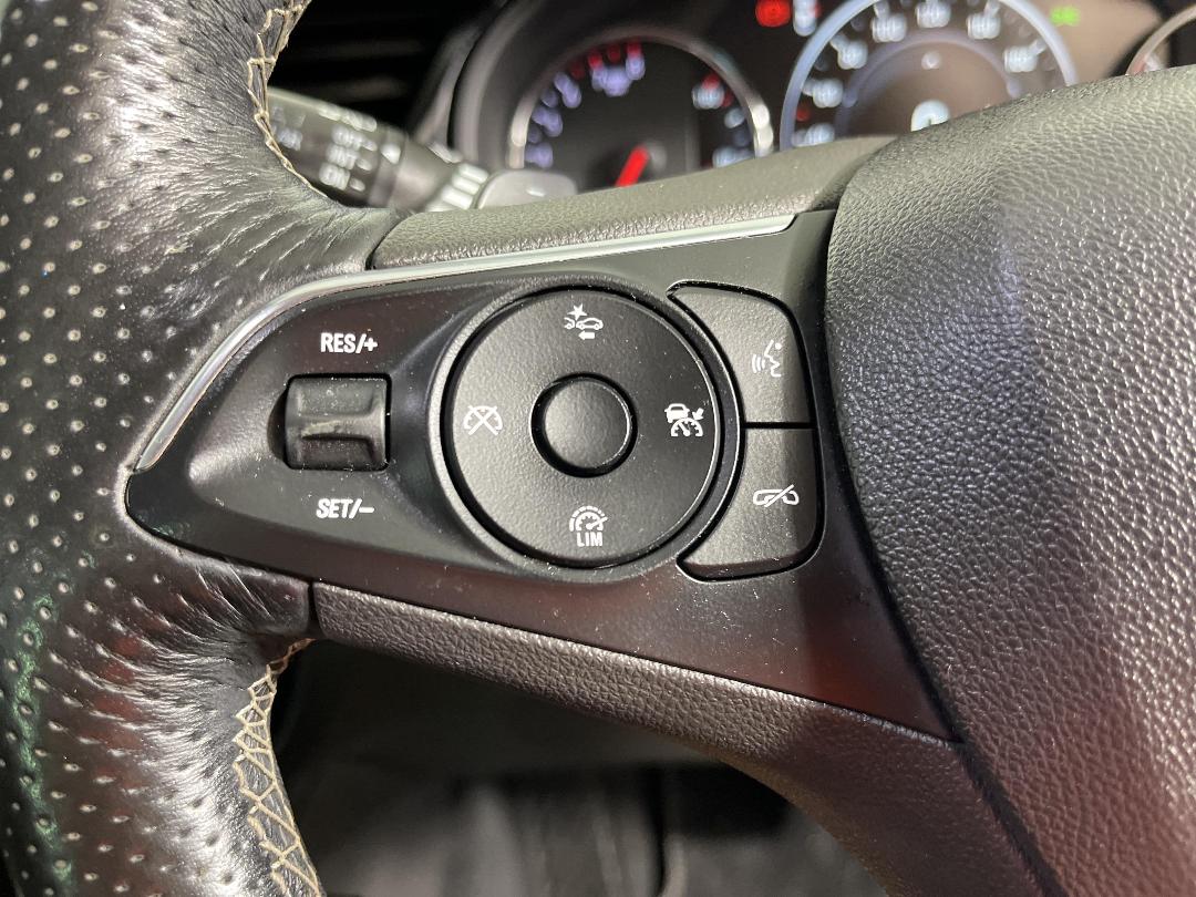 Photo '26' of Holden Commodore Photo '26' of Holden Commodore