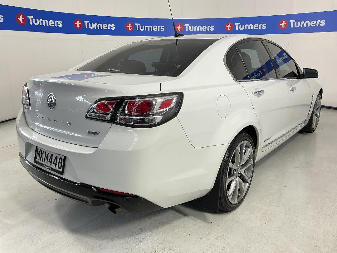 Photo '7' of Holden Commodore Photo '7' of Holden Commodore