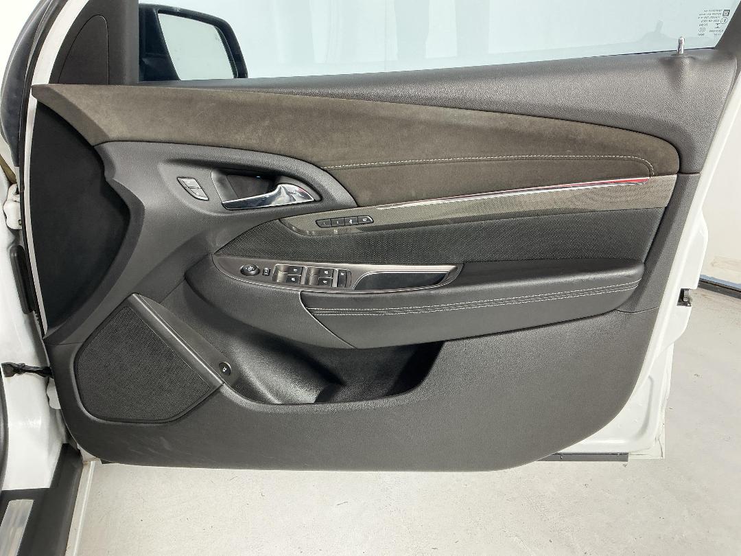 Photo '15' of Holden Commodore Photo '15' of Holden Commodore