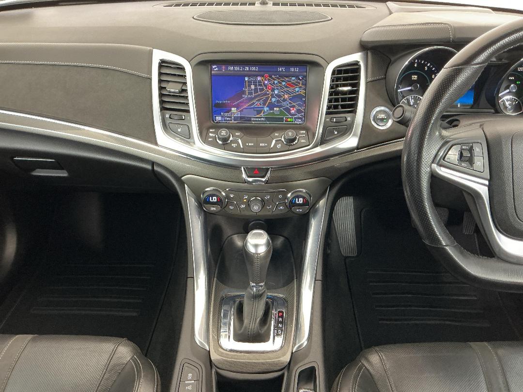 Photo '18' of Holden Commodore Photo '18' of Holden Commodore