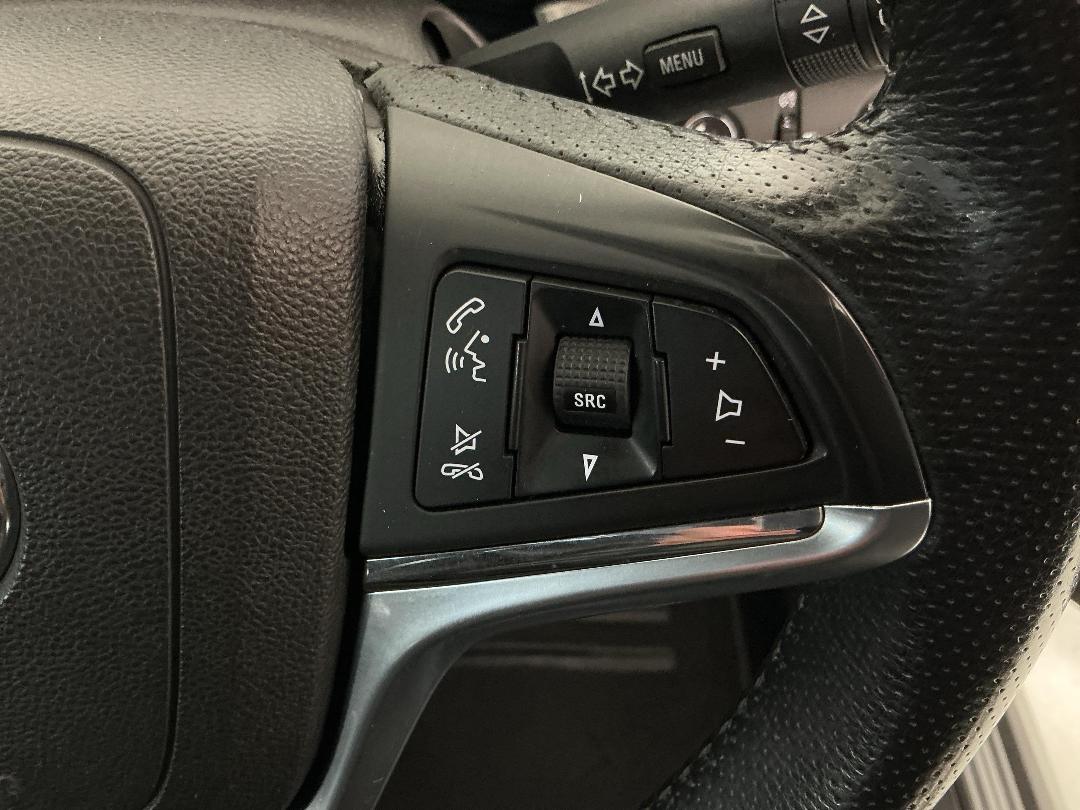 Photo '25' of Holden Commodore Photo '25' of Holden Commodore