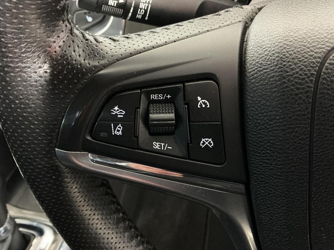 Photo '26' of Holden Commodore Photo '26' of Holden Commodore