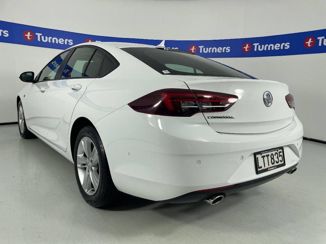 Photo '5' of Holden Commodore Photo '5' of Holden Commodore