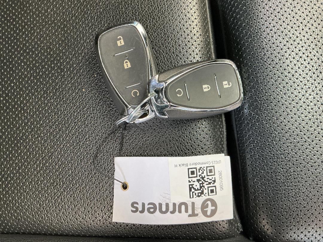 Photo '22' of Holden Commodore Photo '22' of Holden Commodore