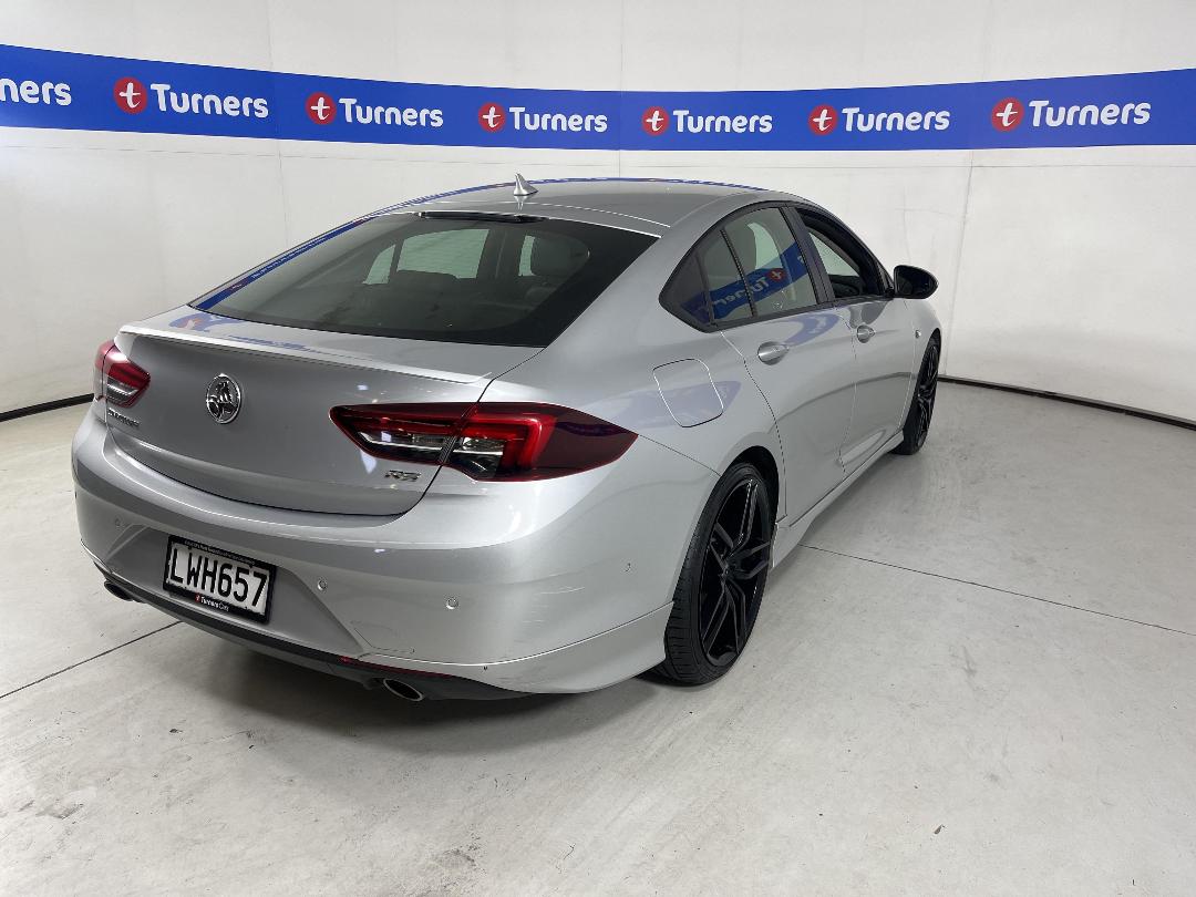 Photo '7' of Holden Commodore