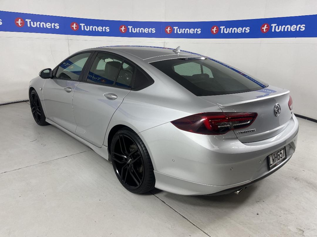 Photo '5' of Holden Commodore